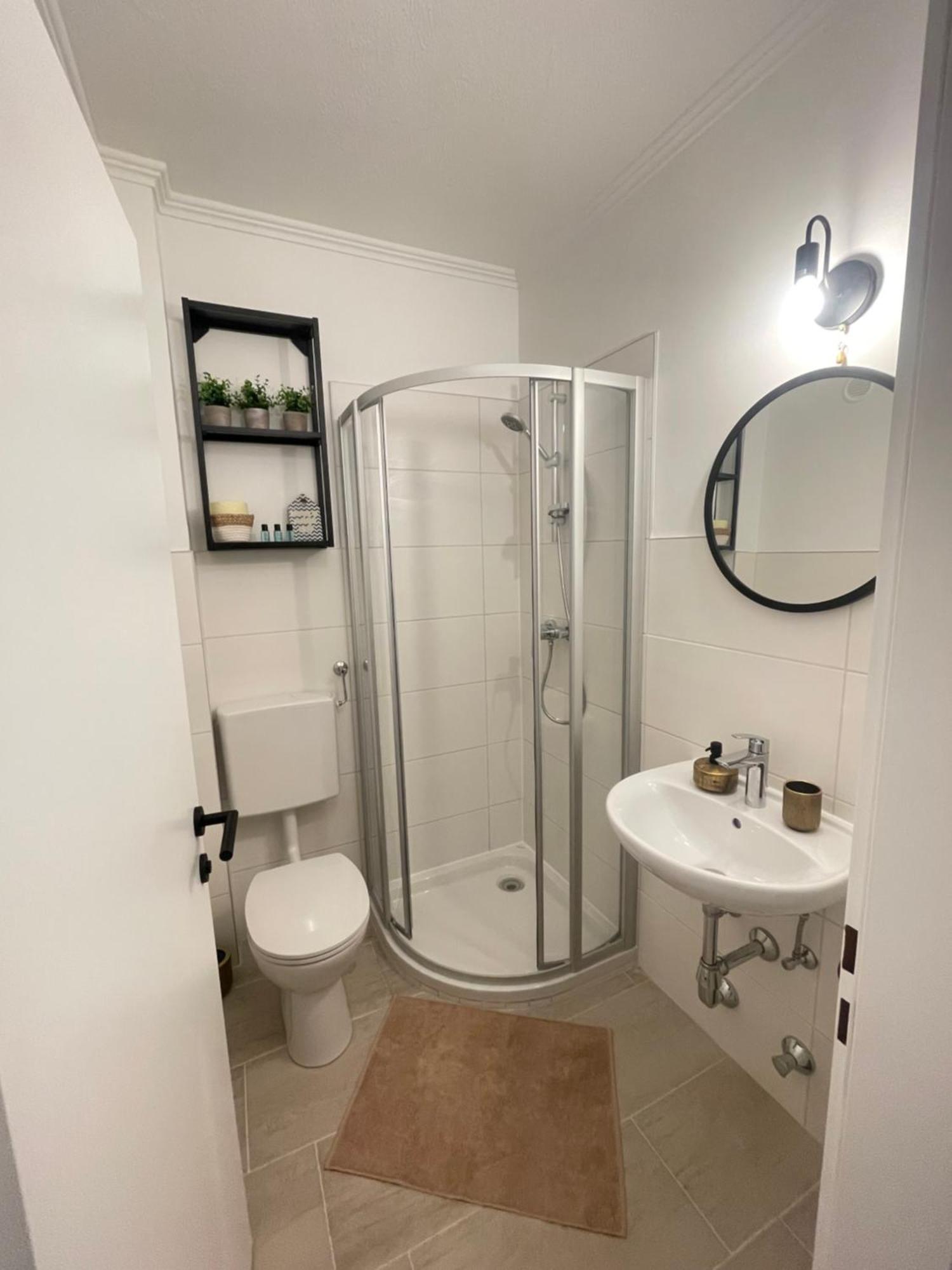 Apartment Klagenfurt Villa Frank No1 - With Free Parking, Smart-Tv & Self Check-In Klagenfurt am Woerthersee Esterno foto